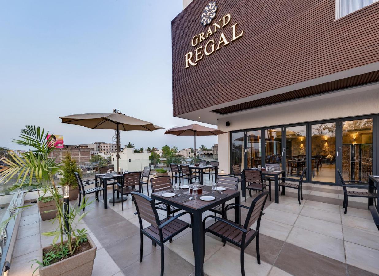 Hotel Grand Regal Chandoli Exteriér fotografie